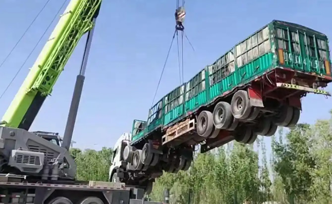 天元区道路脱困救援案例